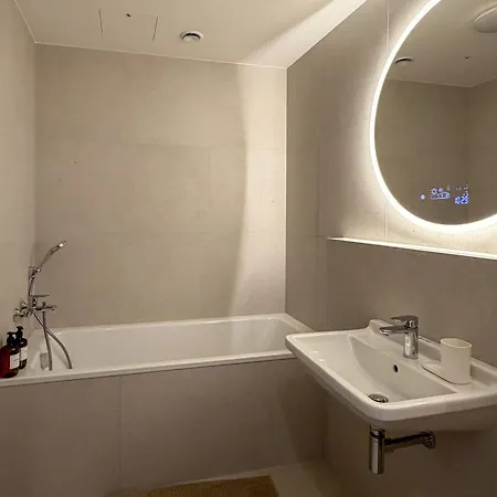 Appartement Design Metropolis, Citycenter, Ac, Free Parking