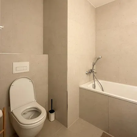 Design Metropolis, Citycenter, Ac, Free Parking Appartamento Bratislava